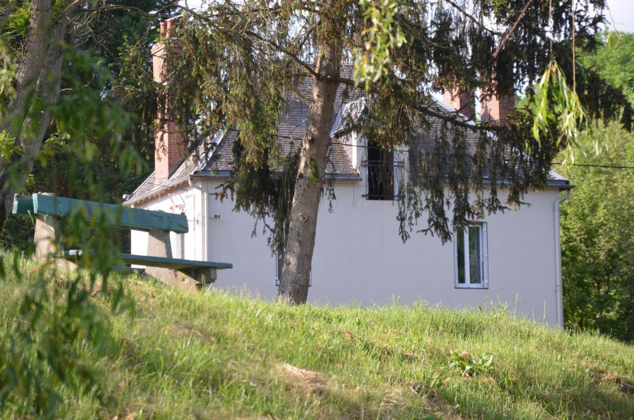Au Bord De L'Eau Appartement 50 M2 Chambon-sur-Voueize Exterior photo