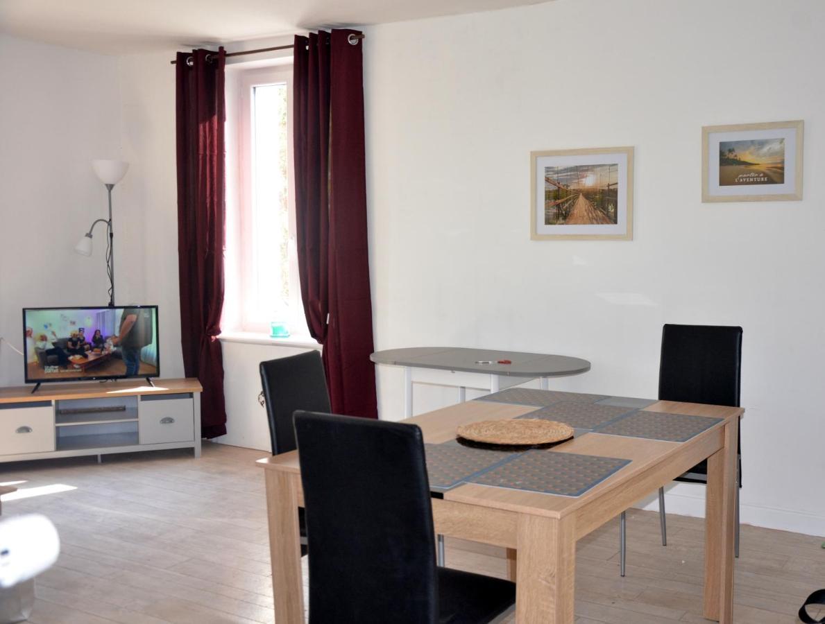 Au Bord De L'Eau Appartement 50 M2 Chambon-sur-Voueize Exterior photo